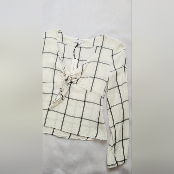 NWT! Olivaceous Plaid 100% Rayon Tie-Front Cream Women's Peasant Blouse Size M - Picture 8 of 12